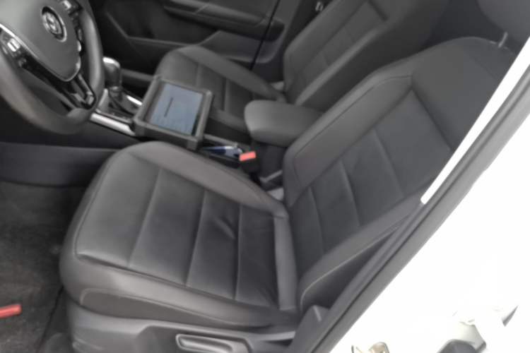 Used Volkswagen T-ROC 2020 280TSI DSG Two-Wheel Drive Comfort Version Left Front Seat