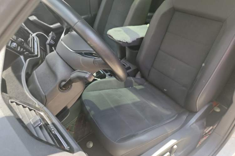 Used Volkswagen T-ROC 2020 280TSI DSG Two-Wheel-Drive Luxury Version Left Front Seat