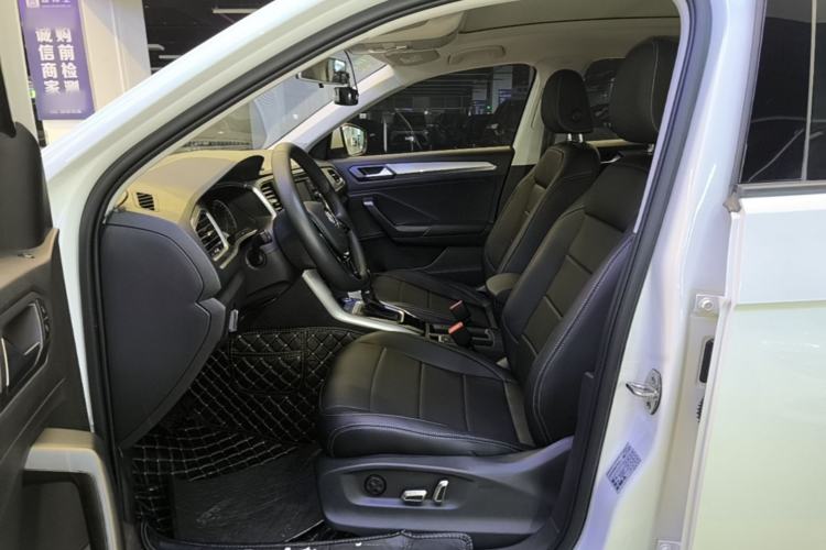Used Volkswagen T-ROC 2020 230TSI DSG Two-Wheel Drive Advanced Version Left Front Seat
