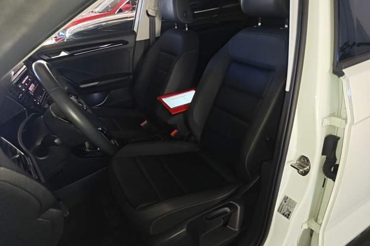 Used Volkswagen T-ROC 2020 280TSI DSG Two-Wheel Drive Comfort Version Left Front Seat