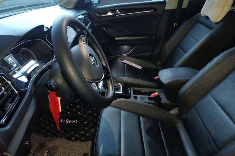 Used Volkswagen T-ROC 2020 280TSI DSG Two-Wheel Drive Comfort Version Left Front Seat