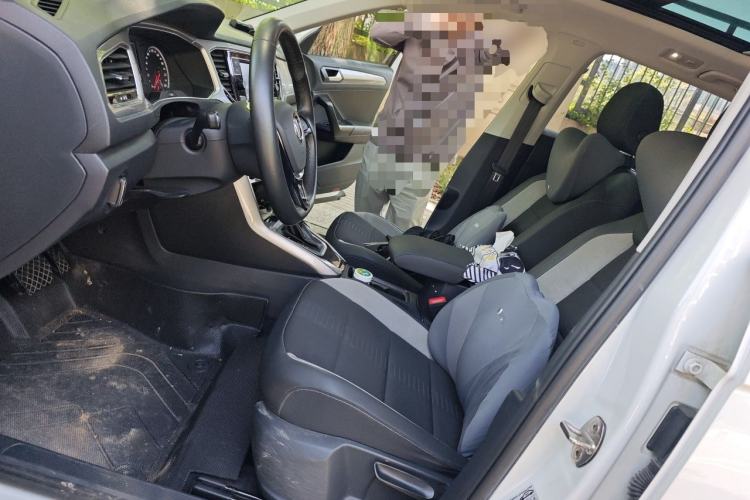 Used Volkswagen T-ROC 2020 280TSI DSG Two-Wheel Drive Advanced Version Left Front Seat