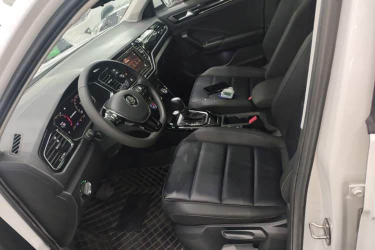 Used Volkswagen T-ROC 2020 280TSI DSG Two-Wheel Drive Comfort Version Left Front Seat