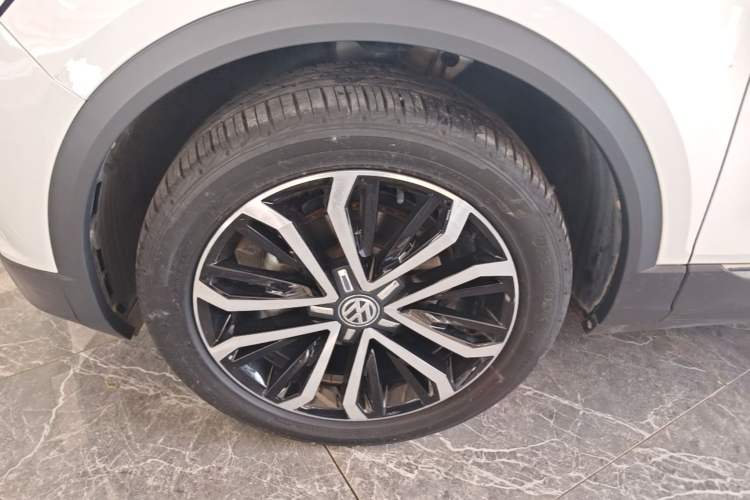 Used Volkswagen T-ROC 2020 280TSI DSG Two-Wheel Drive Comfort Version Left Front Wheel Hub