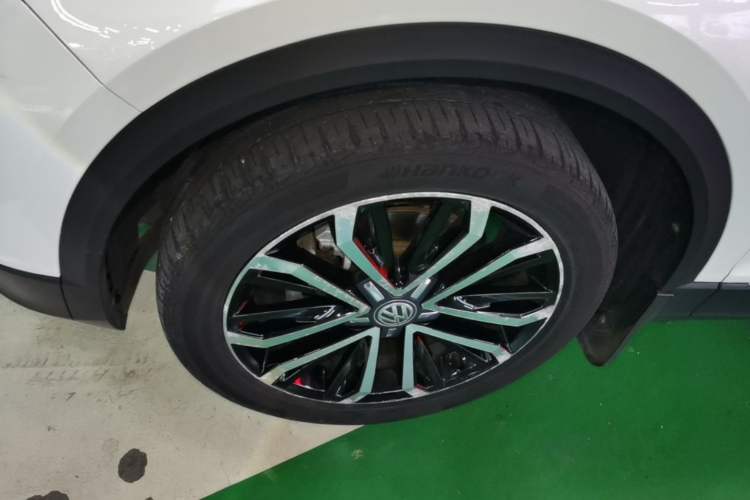 Used Volkswagen T-ROC 2020 280TSI DSG Two-Wheel Drive Comfort Version Left Front Wheel Hub