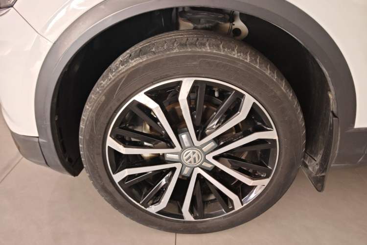 Used Volkswagen T-ROC 2020 280TSI DSG Two-Wheel Drive Comfort Version Left Front Wheel Hub