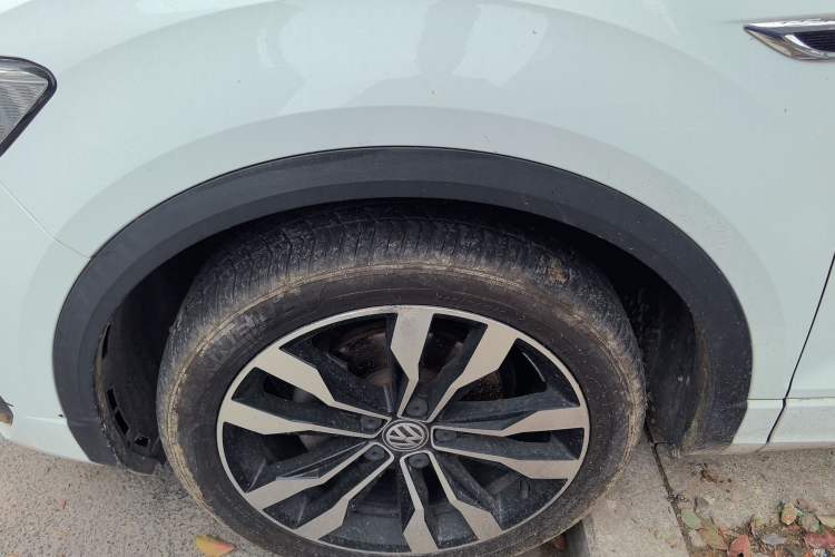 Used Volkswagen T-ROC 2020 280TSI DSG Two-Wheel Drive R-Line Pro Left Front Wheel Hub