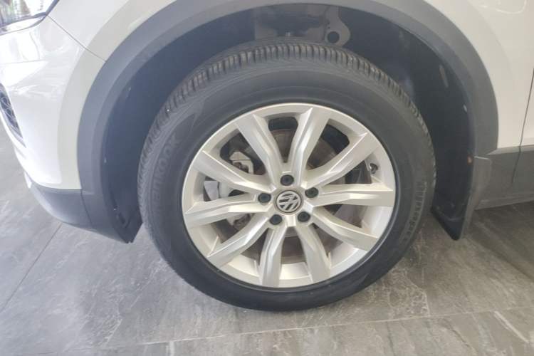 Used Volkswagen T-ROC 2020 280TSI DSG Two-Wheel-Drive Elite Version Left Front Wheel Hub