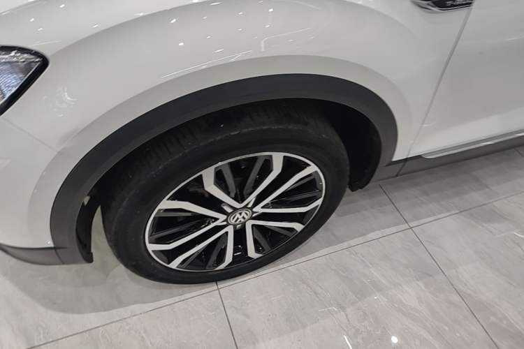 Used Volkswagen T-ROC 2020 280TSI DSG Two-Wheel Drive Comfort Version Left Front Wheel Hub