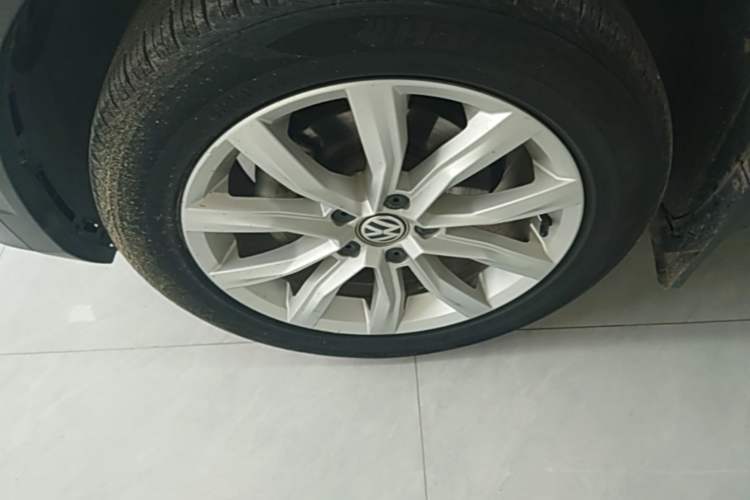 Used Volkswagen T-ROC 2020 230TSI DSG Two-Wheel Drive Advanced Version Left Front Wheel Hub