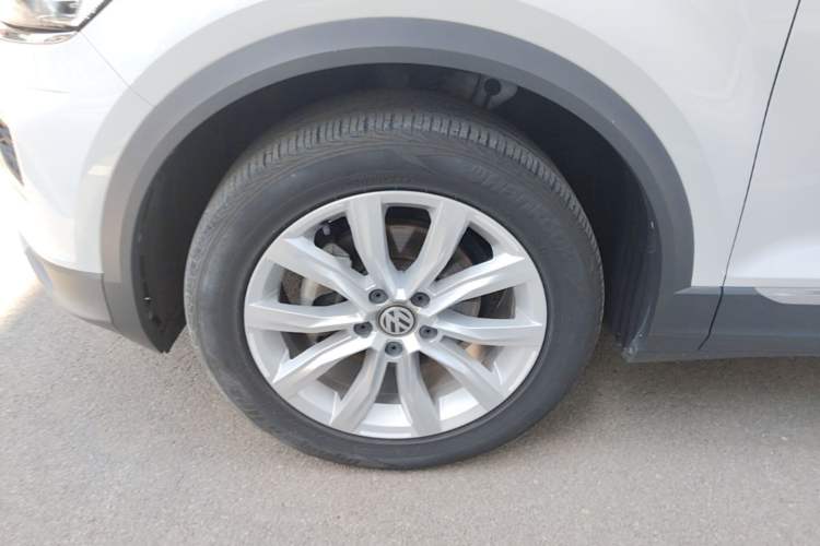Used Volkswagen T-ROC 2020 230TSI DSG Two-Wheel Drive Advanced Version Left Front Wheel Hub