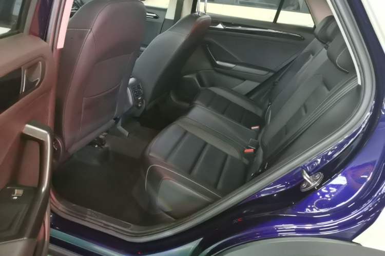Used Volkswagen T-ROC 2020 280TSI DSG Two-Wheel Drive Comfort Version Left Rear Seat