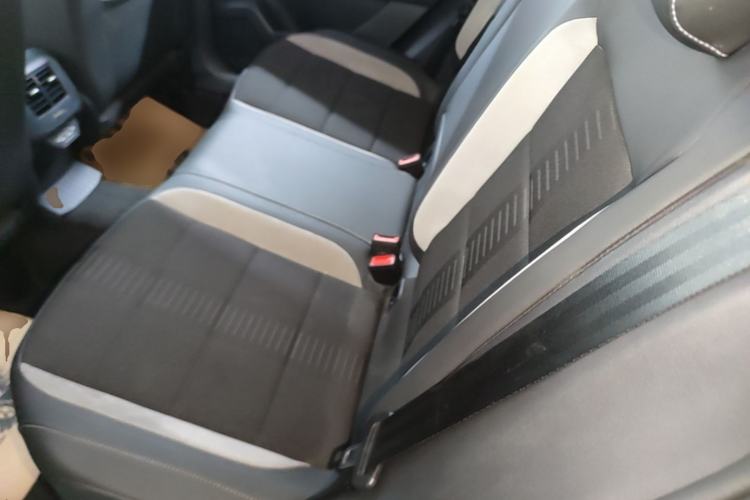 Used Volkswagen T-ROC 2020 230TSI DSG Two-Wheel Drive Advanced Version Left Rear Seat
