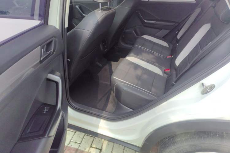 Used Volkswagen T-ROC 2020 280TSI DSG Two-Wheel Drive Advanced Version Left Rear Seat