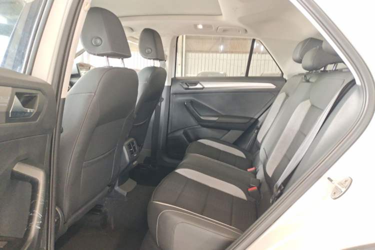 Used Volkswagen T-ROC 2020 230TSI DSG Two-Wheel Drive Advanced Version Left Rear Seat