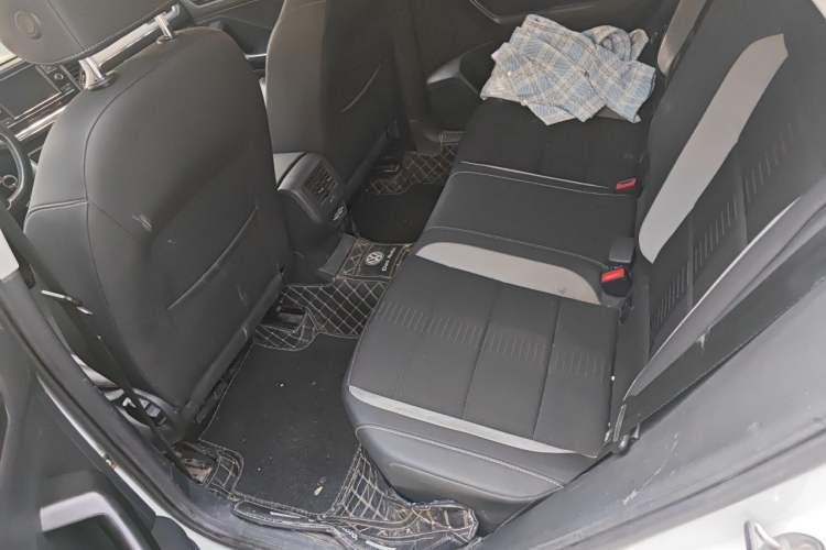 Used Volkswagen T-ROC 2020 230TSI DSG Two-Wheel Drive Advanced Version Left Rear Seat