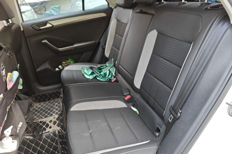 Used Volkswagen T-ROC 2020 230TSI DSG Two-Wheel Drive Advanced Version Left Rear Seat