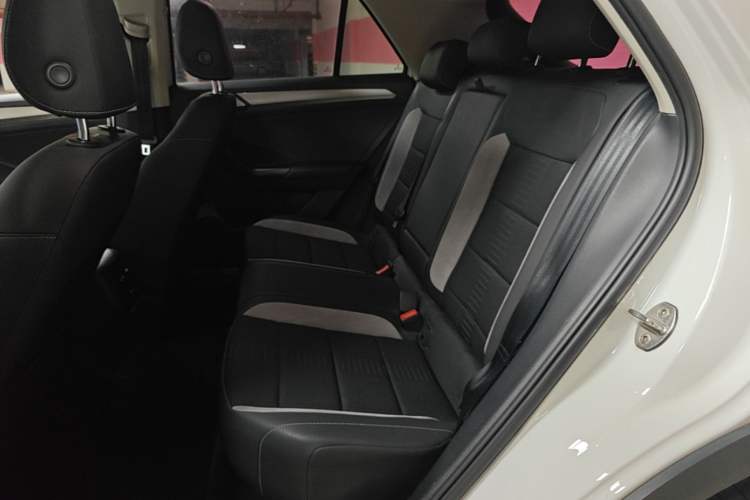 Used Volkswagen T-ROC 2020 280TSI DSG Two-Wheel Drive Advanced Version Left Rear Seat
