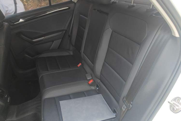 Used Volkswagen T-ROC 2020 280TSI DSG Two-Wheel Drive Comfort Version Left Rear Seat