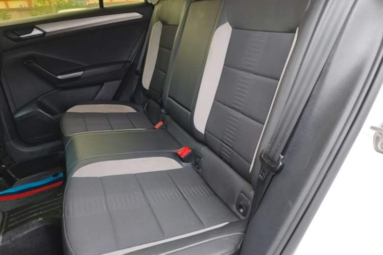 Used Volkswagen T-ROC 2020 230TSI DSG Two-Wheel Drive Advanced Version Left Rear Seat