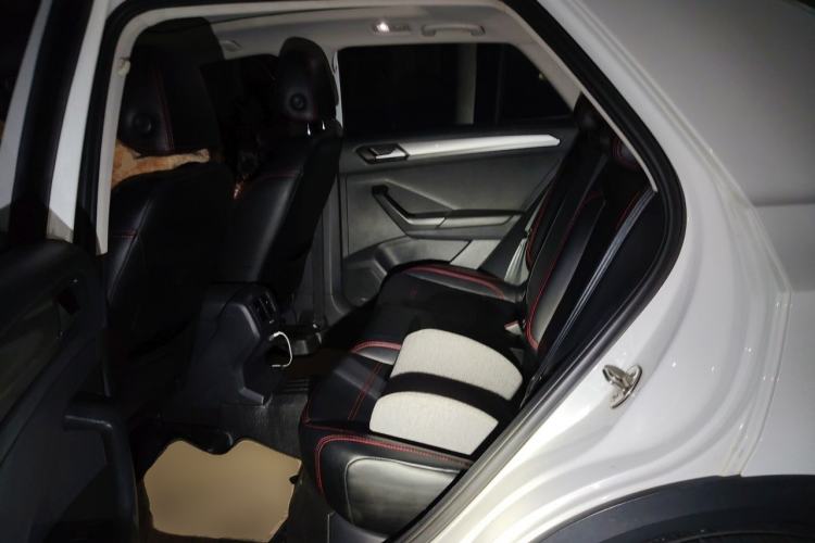 Used Volkswagen T-ROC 2020 230TSI DSG Two-Wheel Drive Advanced Version Left Rear Seat
