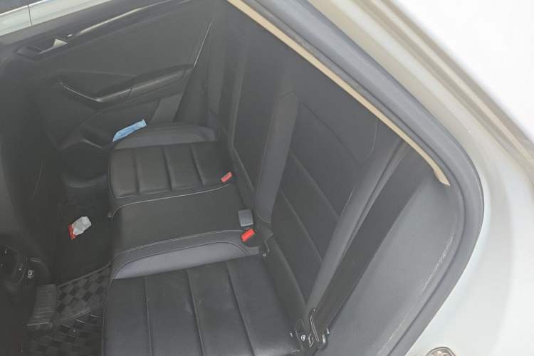 Used Volkswagen T-ROC 2020 280TSI DSG Two-Wheel Drive Comfort Version Left Rear Seat