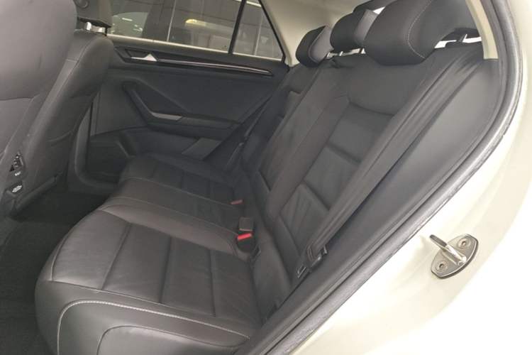 Used Volkswagen T-ROC 2020 280TSI DSG Two-Wheel Drive Comfort Version Left Rear Seat