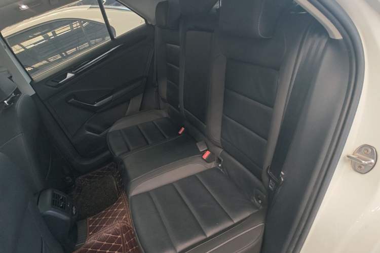 Used Volkswagen T-ROC 2020 280TSI DSG Two-Wheel Drive Comfort Version Left Rear Seat