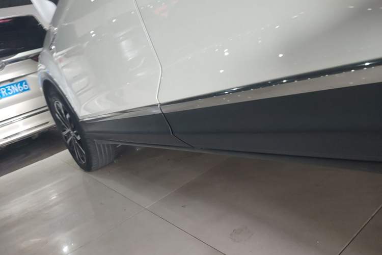 Used Volkswagen T-ROC 2020 280TSI DSG Two-Wheel Drive Comfort Version Left Side Sill