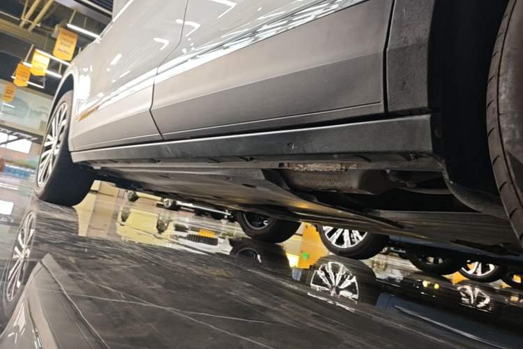 Used Volkswagen T-ROC 2020 280TSI DSG Two-Wheel Drive Comfort Version Left Side Sill