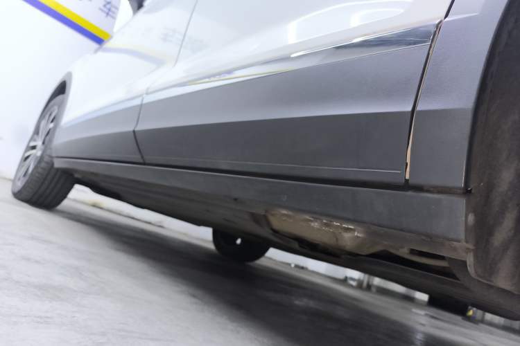 Used Volkswagen T-ROC 2020 280TSI DSG Two-Wheel Drive Comfort Version Left Side Sill