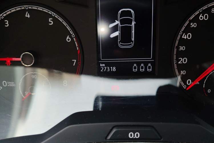 Used Volkswagen T-ROC 2020 230TSI DSG Two-Wheel Drive Advanced Version Odometer Close Up