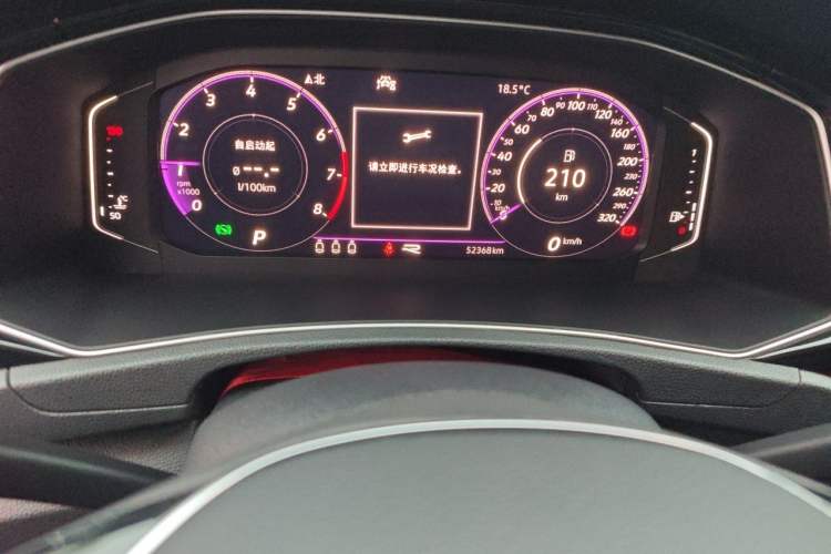 Used Volkswagen T-ROC 2020 280TSI DSG Two-Wheel-Drive Luxury Version Odometer Close Up