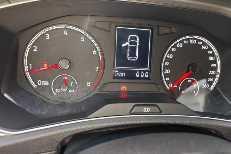 Used Volkswagen T-ROC 2020 280TSI DSG Two-Wheel Drive Advanced Version Odometer Close Up