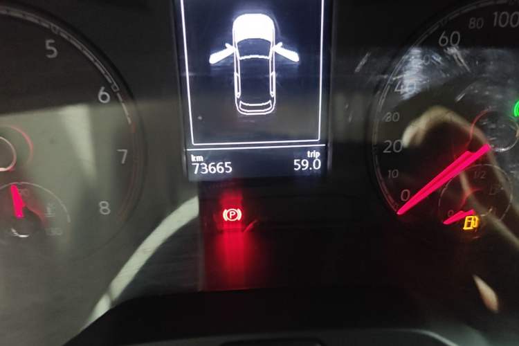 Used Volkswagen T-ROC 2020 280TSI DSG Two-Wheel Drive Advanced Version Odometer Close Up