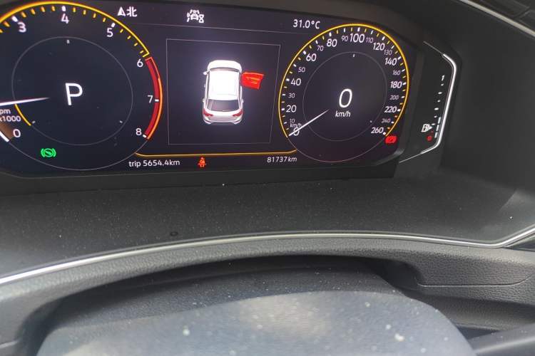 Used Volkswagen T-ROC 2020 280TSI DSG Two-Wheel Drive Comfort Version Odometer Close Up
