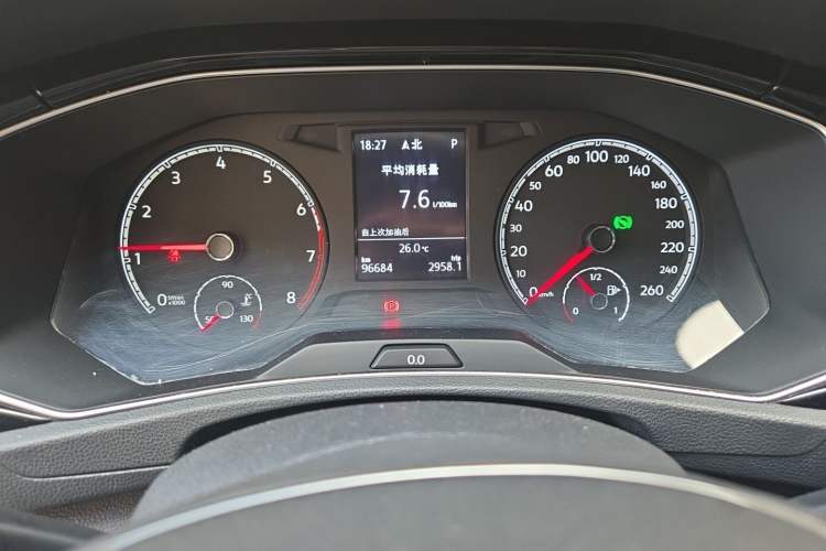 Used Volkswagen T-ROC 2020 280TSI DSG Two-Wheel Drive Comfort Version Odometer Close Up