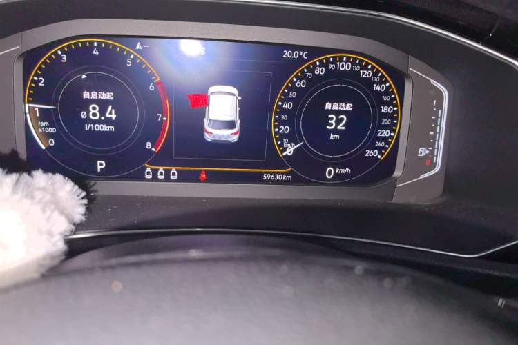 Used Volkswagen T-ROC 2020 280TSI DSG Two-Wheel Drive Comfort Version Odometer Close Up