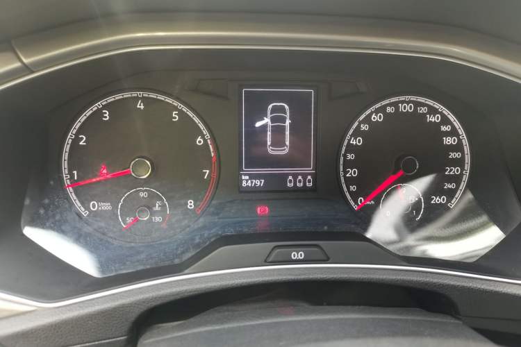 Used Volkswagen T-ROC 2020 280TSI DSG Two-Wheel Drive Advanced Version Odometer Close Up