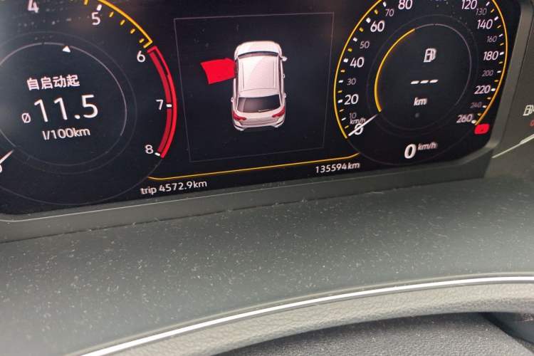 Used Volkswagen T-ROC 2020 280TSI DSG Two-Wheel Drive Comfort Version Odometer Close Up