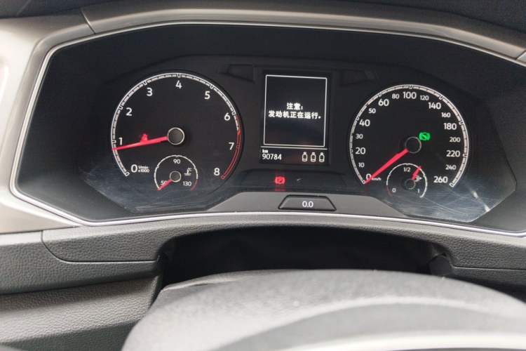Used Volkswagen T-ROC 2020 230TSI DSG Two-Wheel Drive Advanced Version Odometer Close Up