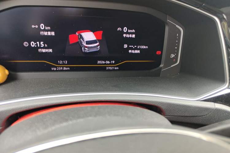 Used Volkswagen T-ROC 2020 280TSI DSG Two-Wheel Drive Comfort Version Odometer Close Up