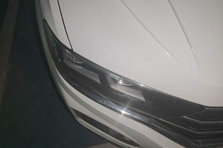 Used Volkswagen T-ROC 2020 230TSI DSG Two-Wheel Drive Advanced Version Right Front Headlight