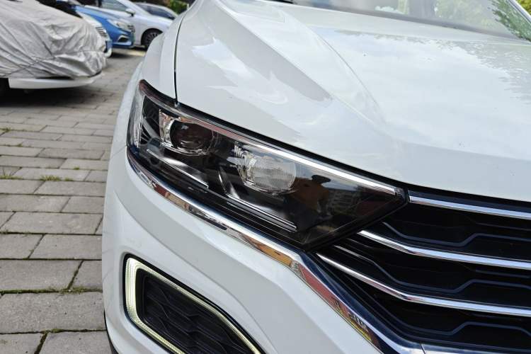 Used Volkswagen T-ROC 2020 230TSI DSG Two-Wheel Drive Advanced Version Right Front Headlight