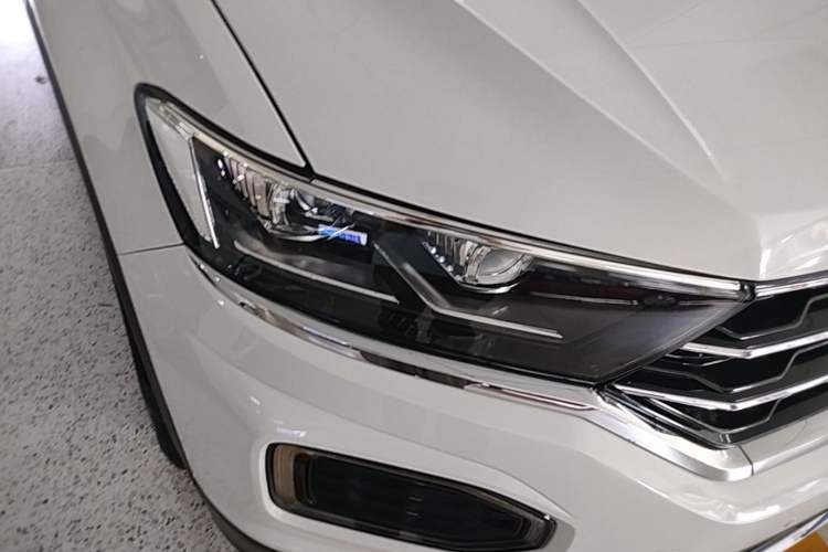 Used Volkswagen T-ROC 2020 230TSI DSG Two-Wheel Drive Advanced Version Right Front Headlight