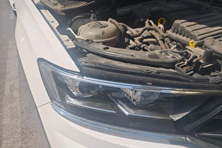 Used Volkswagen T-ROC 2020 230TSI DSG Two-Wheel Drive Advanced Version Right Front Headlight