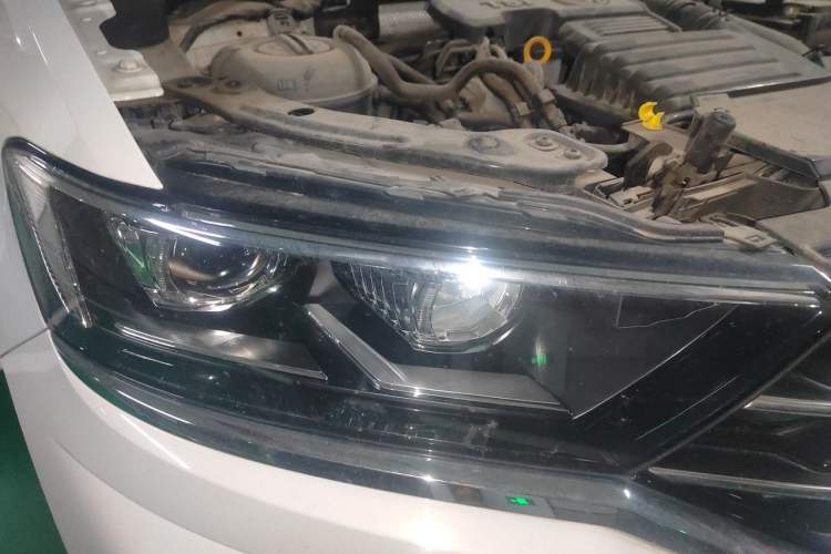 Used Volkswagen T-ROC 2020 280TSI DSG Two-Wheel Drive Comfort Version Right Front Headlight