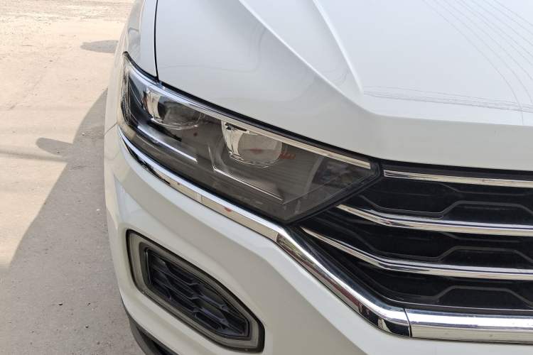 Used Volkswagen T-ROC 2020 230TSI DSG Two-Wheel Drive Advanced Version Right Front Headlight