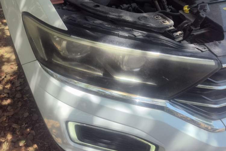 Used Volkswagen T-ROC 2020 230TSI DSG Two-Wheel Drive Advanced Version Right Front Headlight