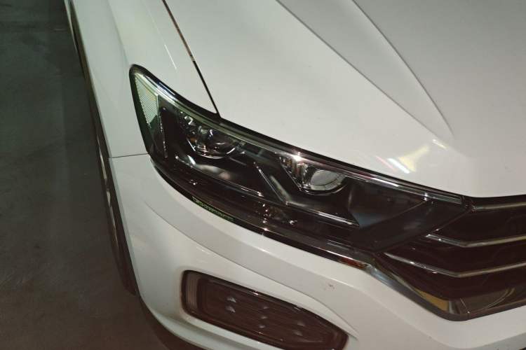Used Volkswagen T-ROC 2020 230TSI DSG Two-Wheel Drive Advanced Version Right Front Headlight